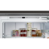 Neff KI8813FE0, Refrigerador de espacio completo 