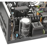 Thermaltake PS-TPD-0750F4FAGE-1, Fuente de alimentación de PC negro